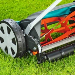 Gardena Comfort Spindelmäher, 400 C / 40 Cm, Für Max. Fläche 250 M² 9 Gardena Comfort Spindelmäher, 400 C / 40 Cm, Für Max. Fläche 250 M² -Pflanzen Geschäft 2910600028 Comfort Spindelmaeher 400C 40cm fuer max Flaeche 250 Quadratmeter 1 61657